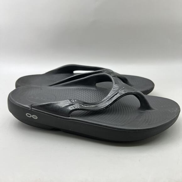 OOFOS Oolala Cushion Thong Flip Flop Women Size 7 Black Comfort Slip On Sandals - Picture 1 of 8